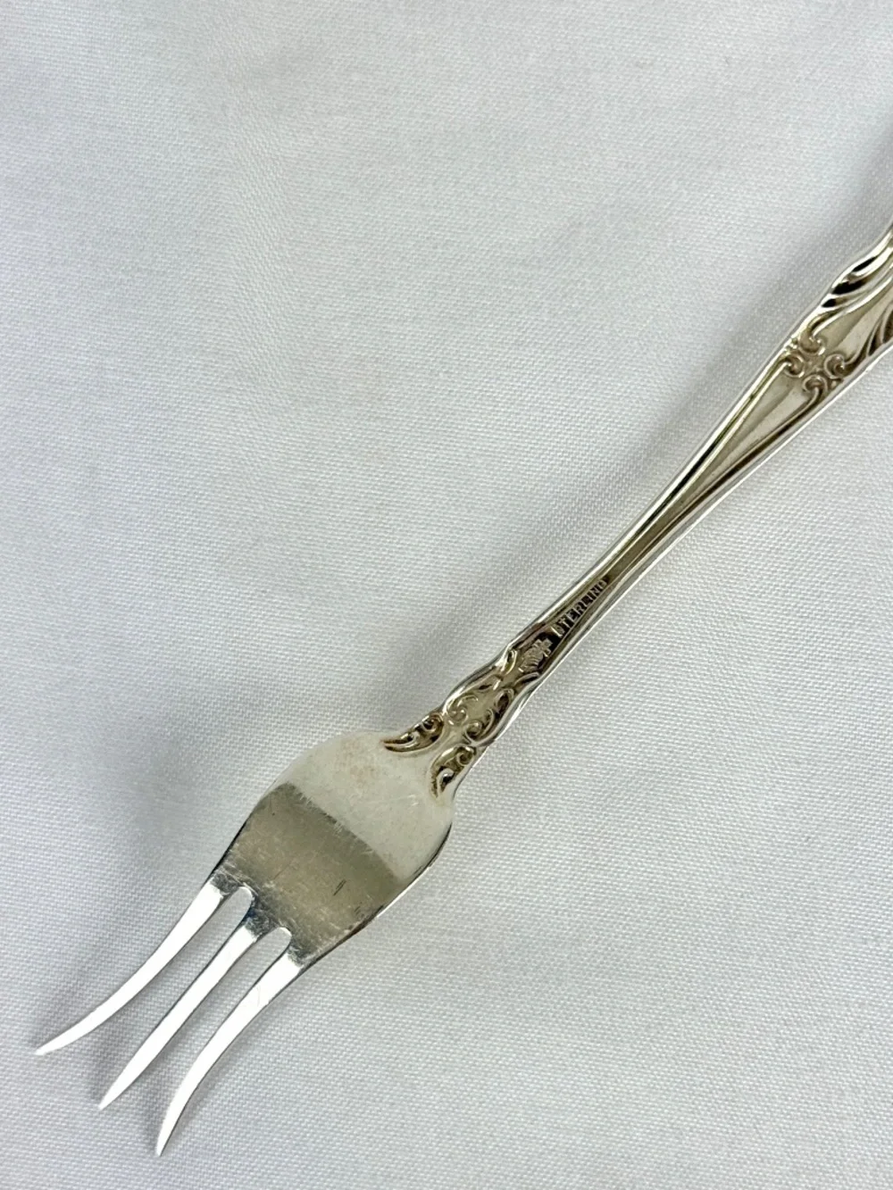 Vintage 1951 Manchester Sterling Silver Amaryllis Lemon Strawberry Fork 4.5 in